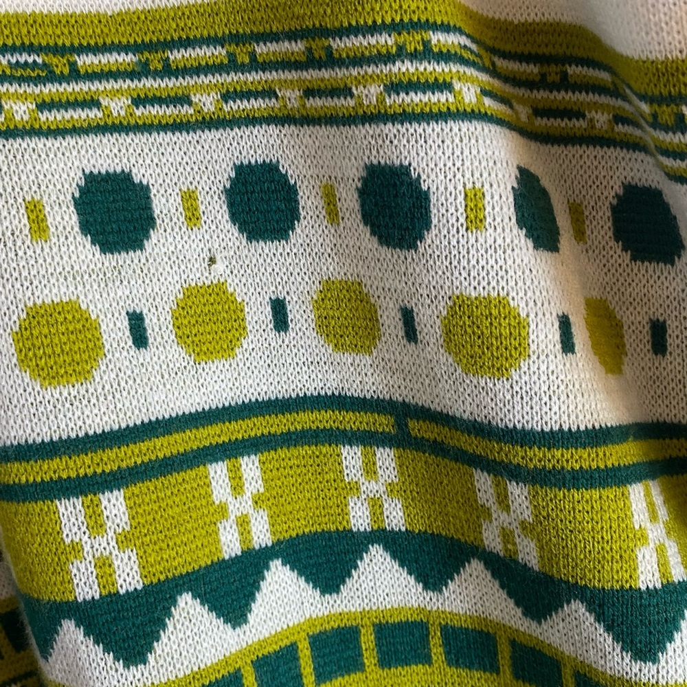 Green and Teal Geometric Shape White Fringe Poncho One Size - Picture 4 of 5